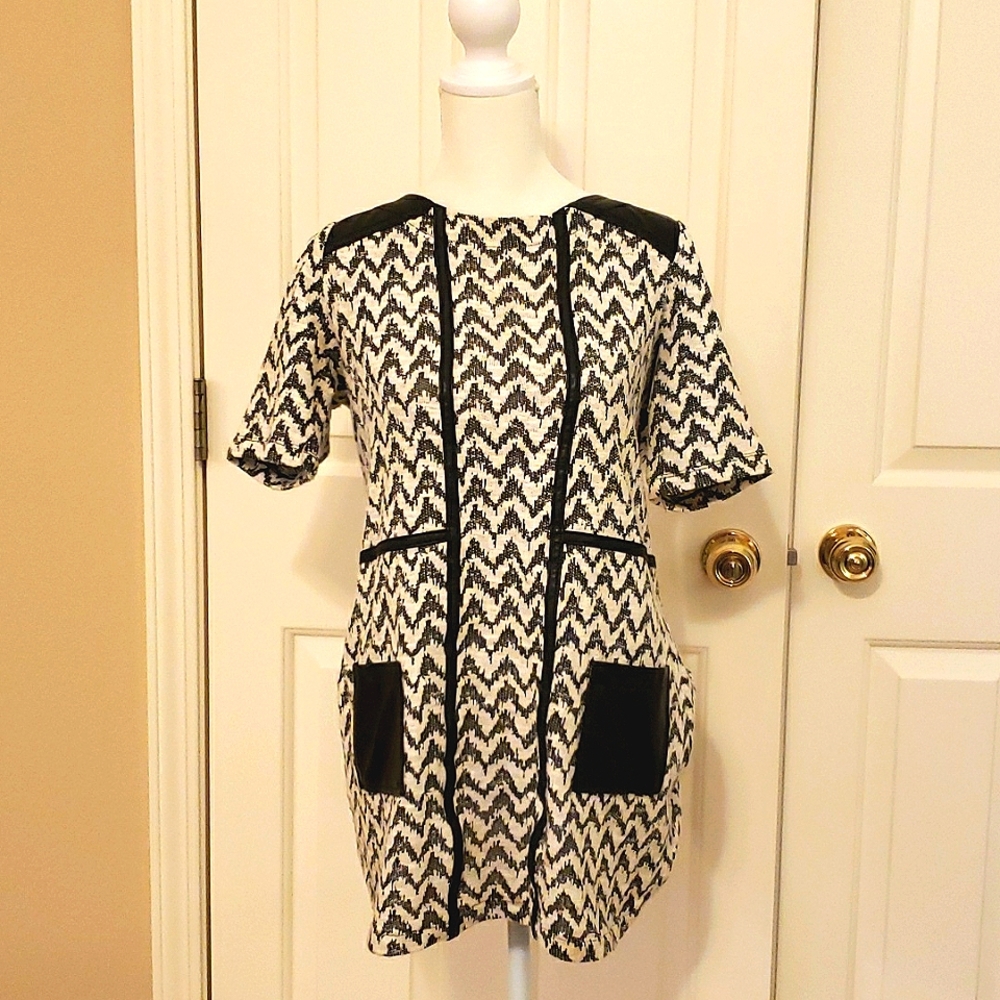 Anthropologie 9h15 stcl black tunic